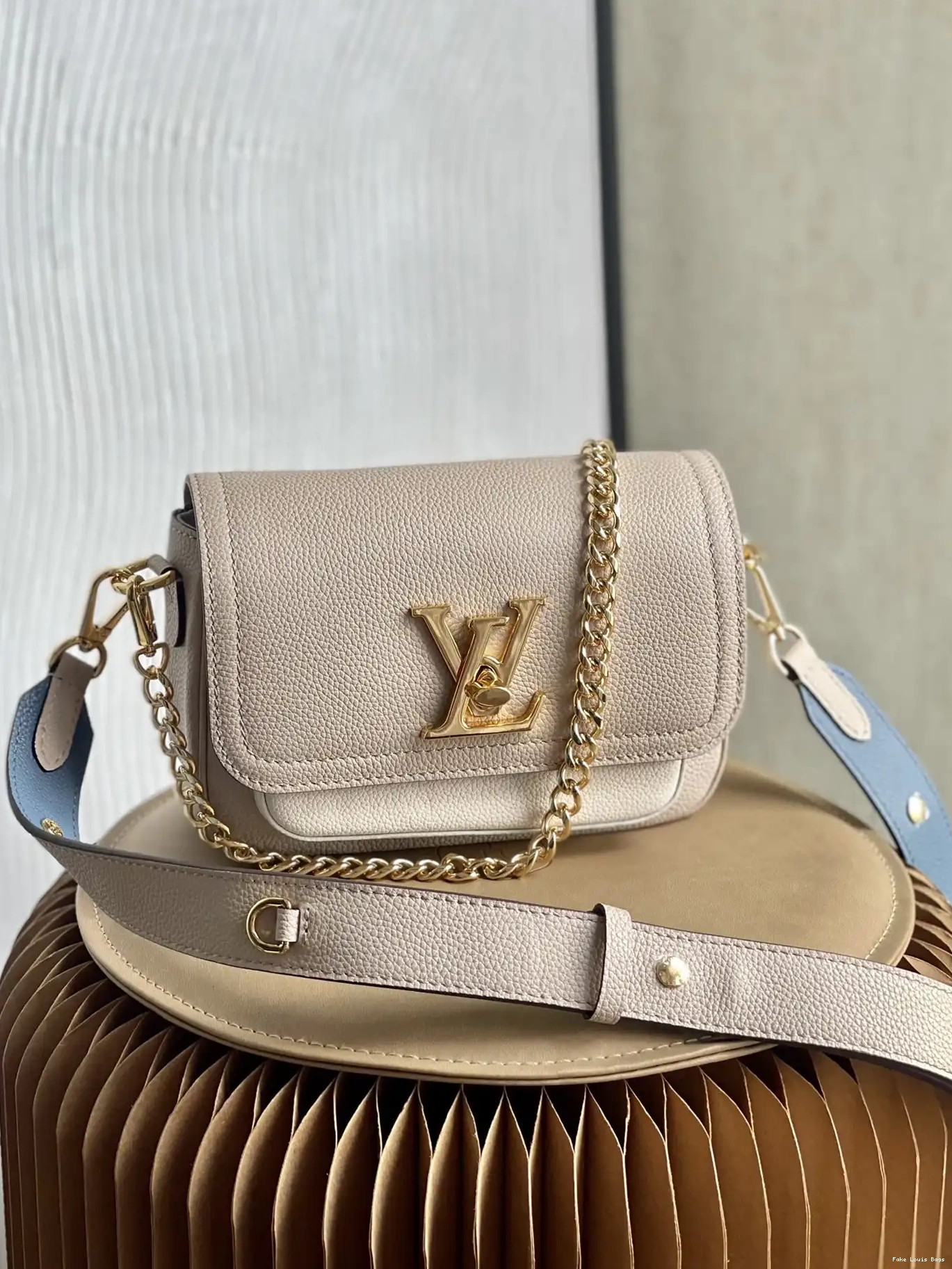 Repladies LOUIS VUITTON LOCKME TENDER 0623